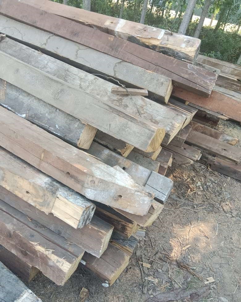 山东济南出售建筑木材，烧柴，淄博大瓦，松木板，方木