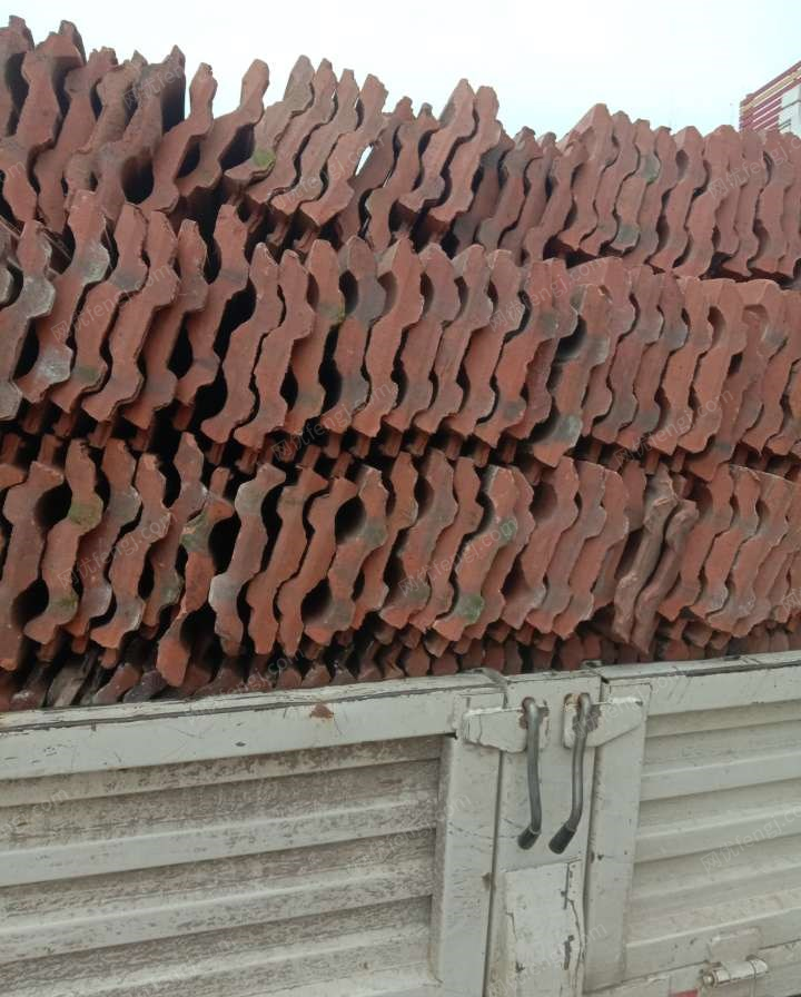山东济南出售建筑木材，烧柴，淄博大瓦，松木板，方木