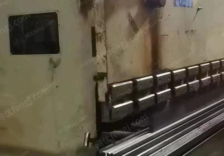 二手折弯机出售