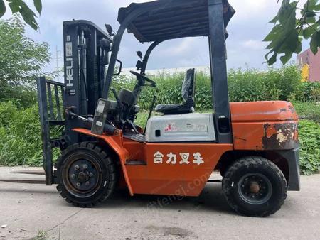 二手叉车出售