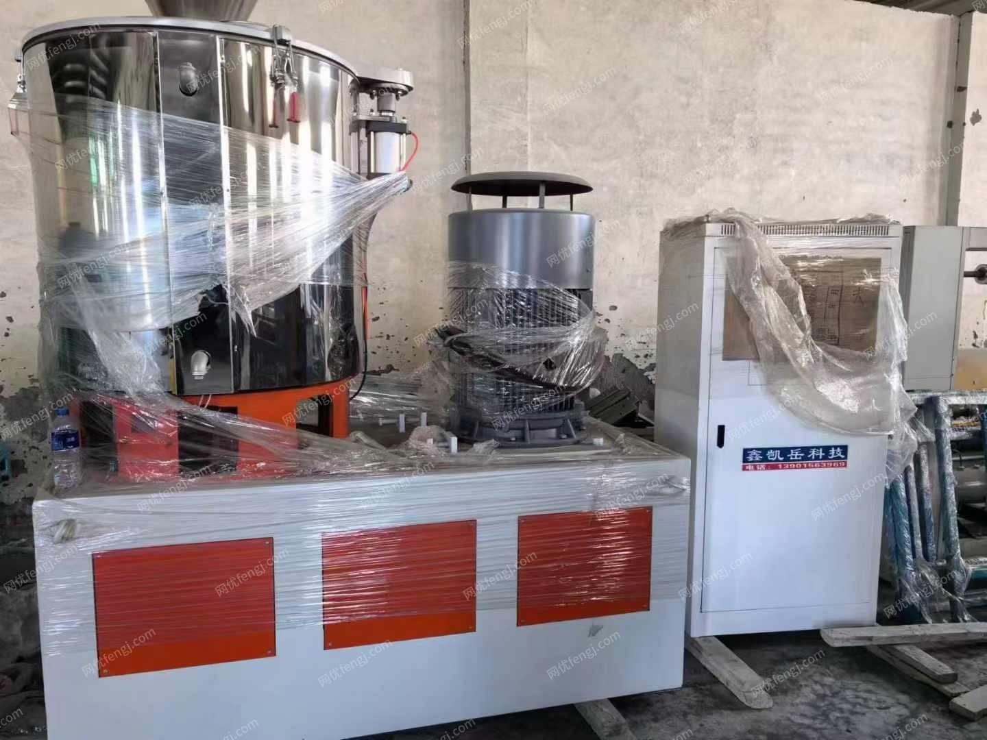 二手?jǐn)D出片材機(jī)出售