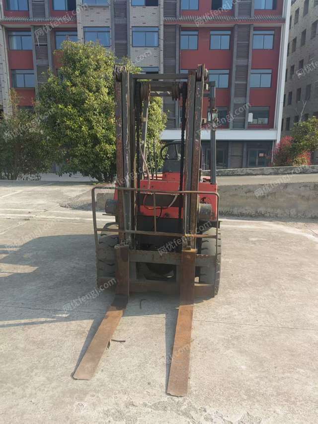 二手叉车出售