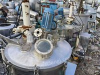 江苏赛德力1000型刮刀下卸料离心机两台出售