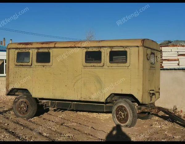 出售几台工程设备，有油罐，小翻斗，搅拌站，房车等