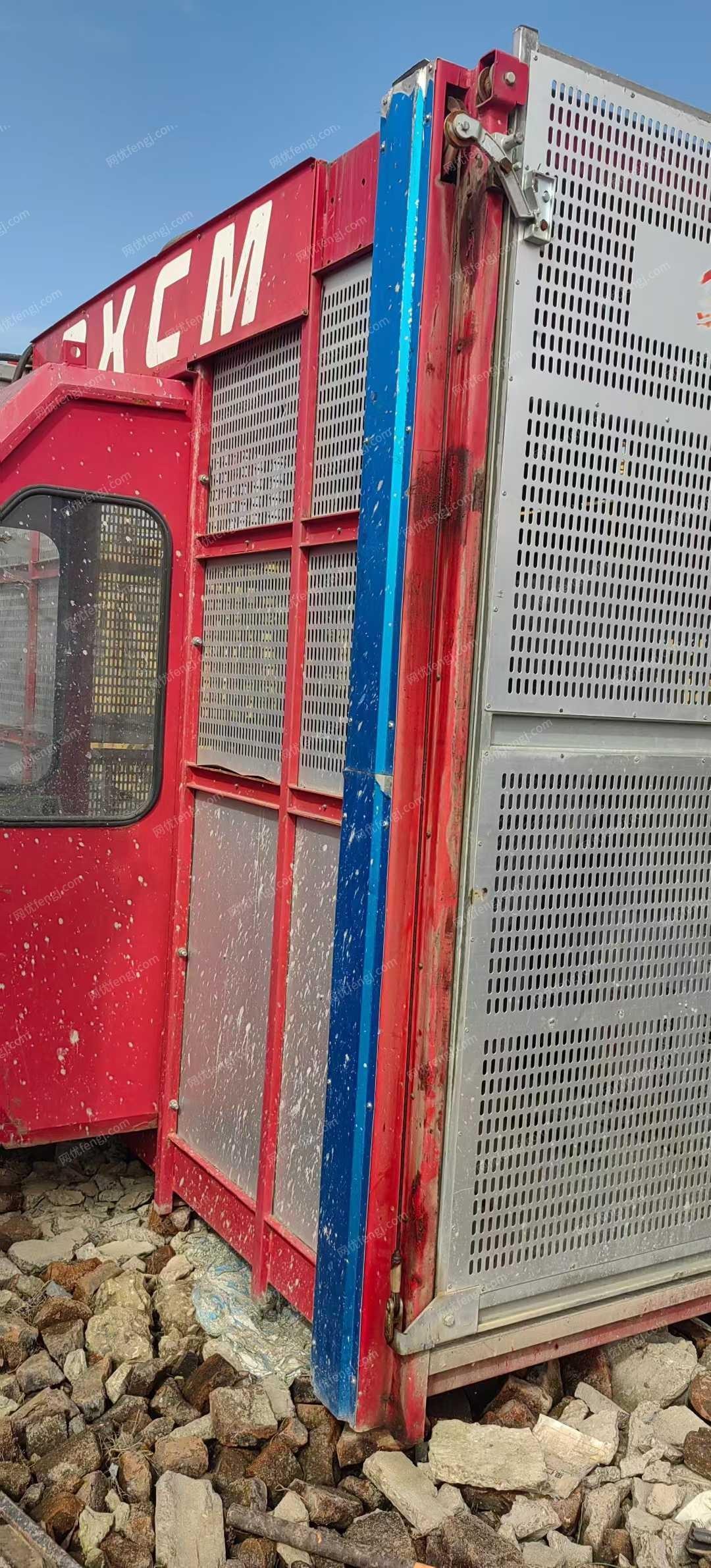 二手建筑施工電梯出售