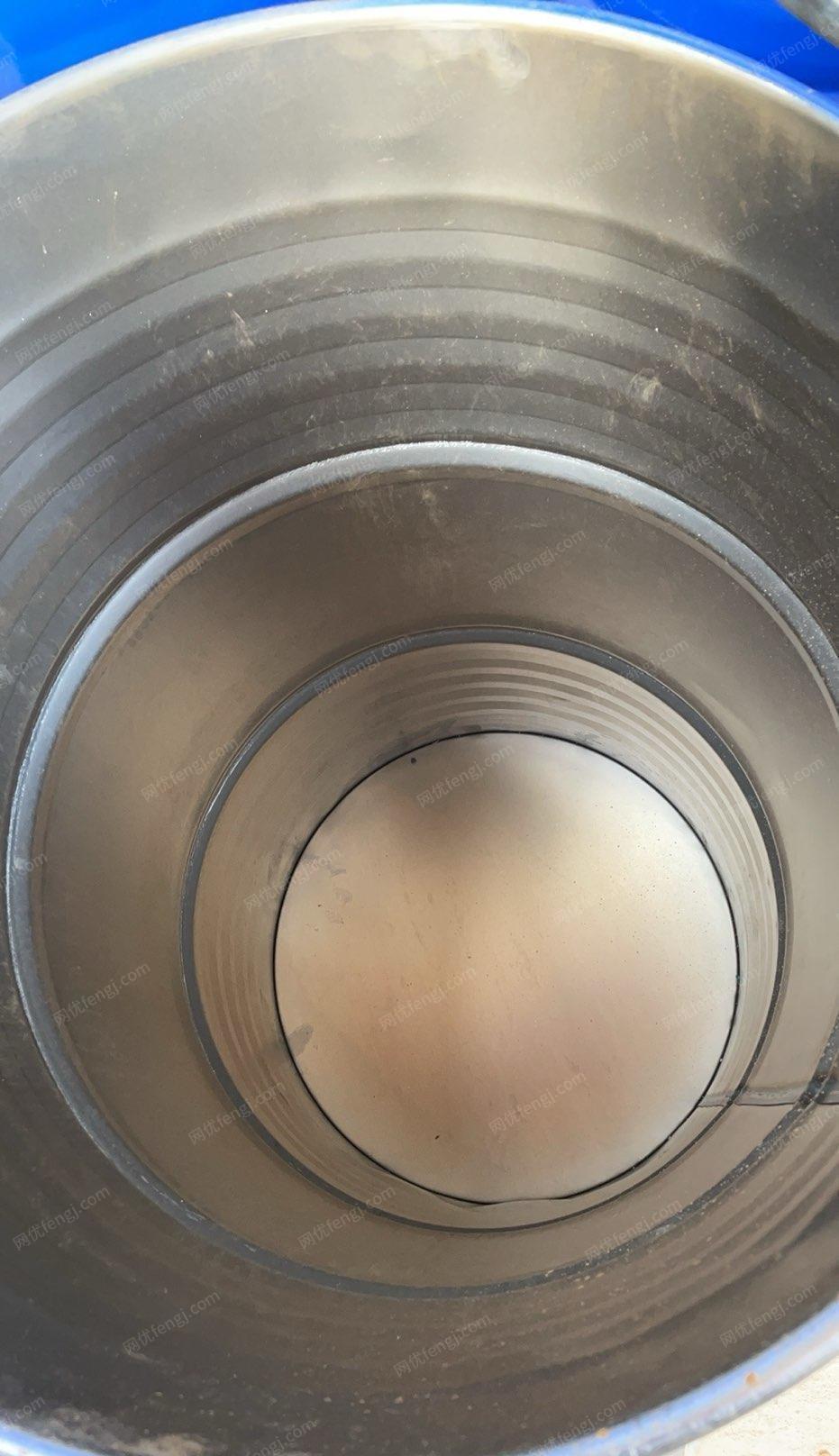 湖北荆门出售500个铁油桶