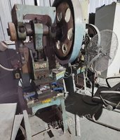 上海浦东新区所有机床设备低价出售