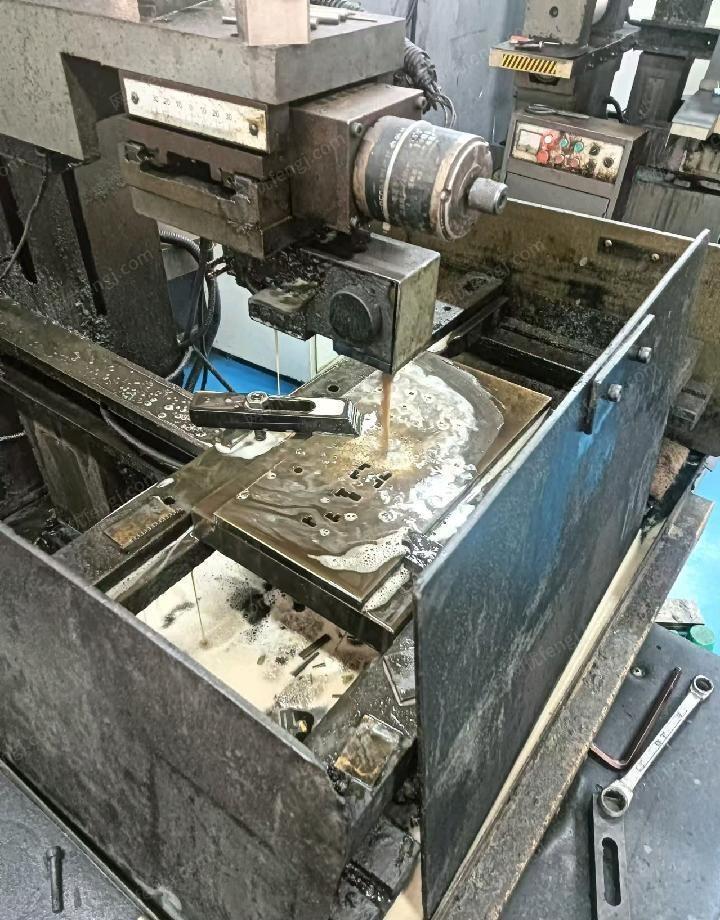 二手电火花线切割出售