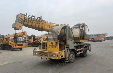 二手汽车吊/随车吊出售