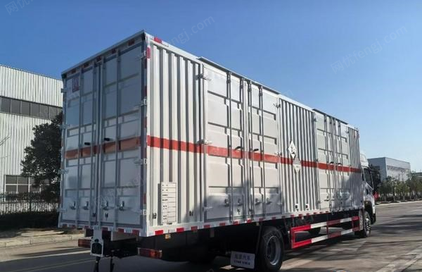 厢式货车/集装箱车出售