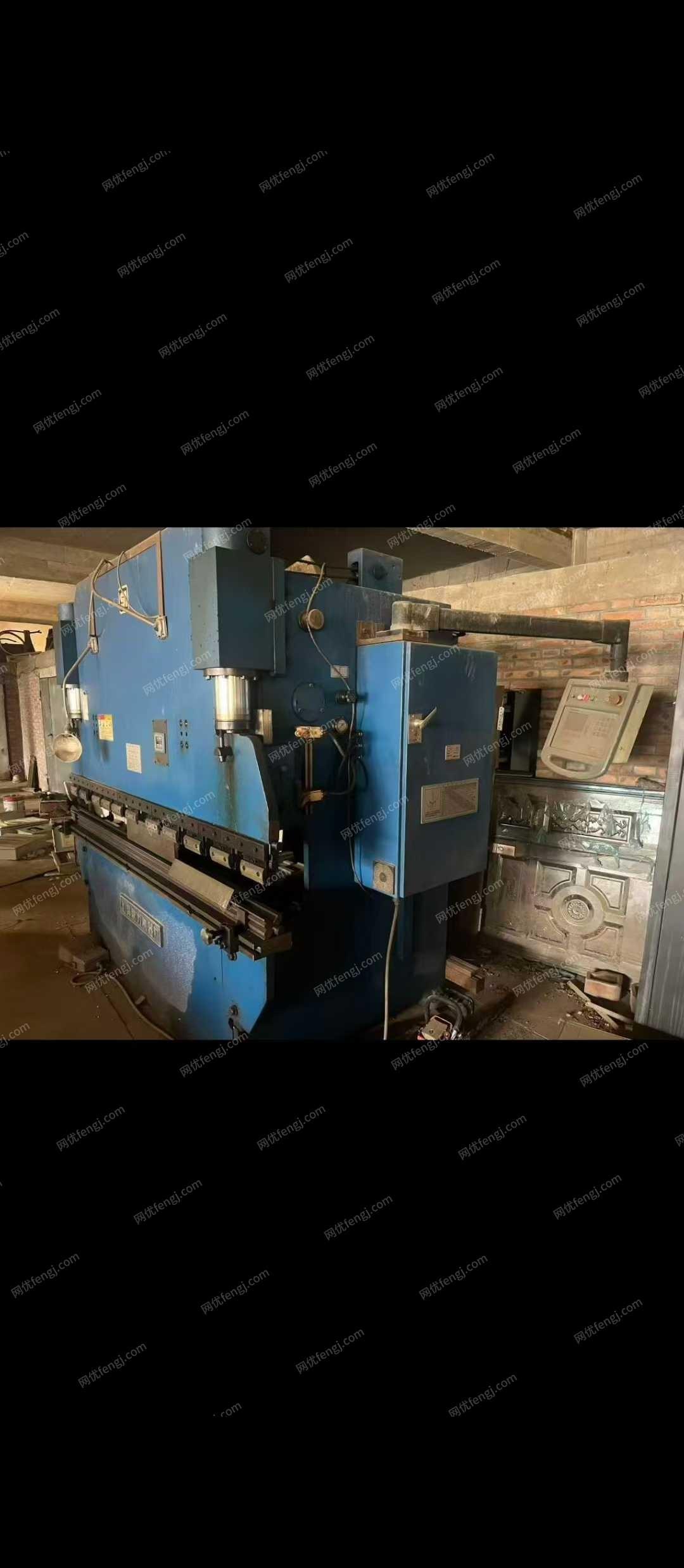 二手折弯机出售