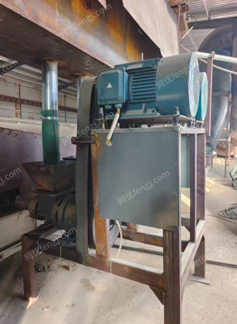 转让成套机制炭设备 成色很新 没怎么用过