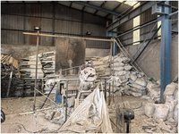 2��26�մ��������ɽ�аټε���ó��˾Ժ�ڵķϾ�PVC������